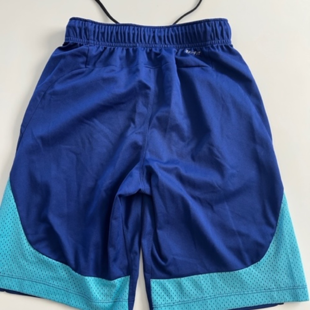 Nike Dri-fit basketball shorts Medium